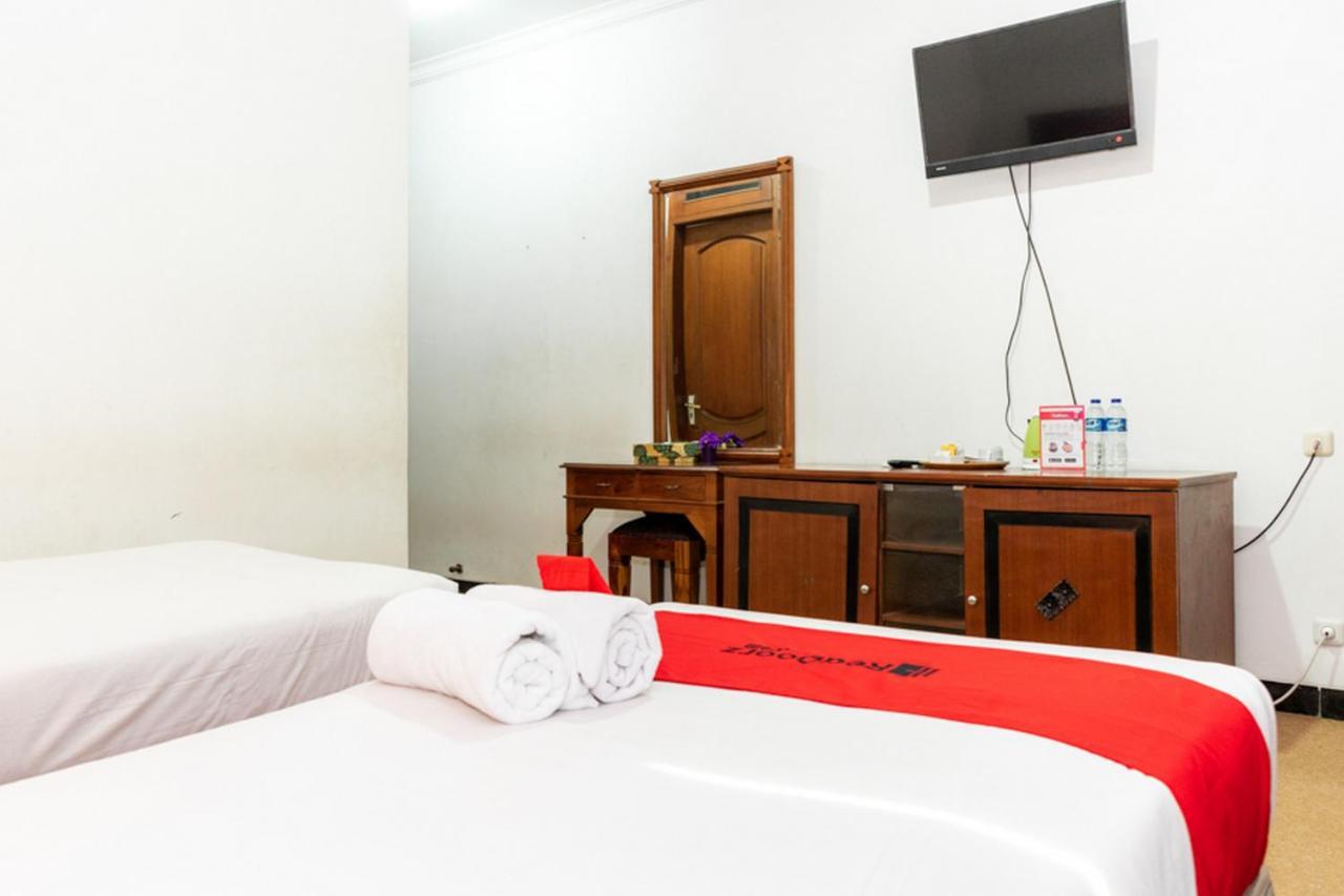 Reddoorz Plus Syariah Near Java Supermall Semarang 2 Экстерьер фото