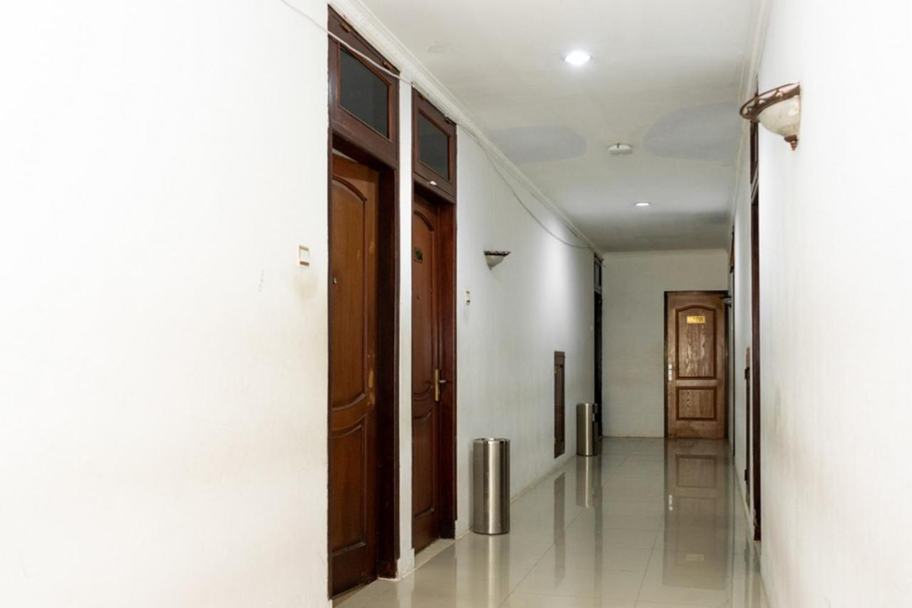 Reddoorz Plus Syariah Near Java Supermall Semarang 2 Экстерьер фото