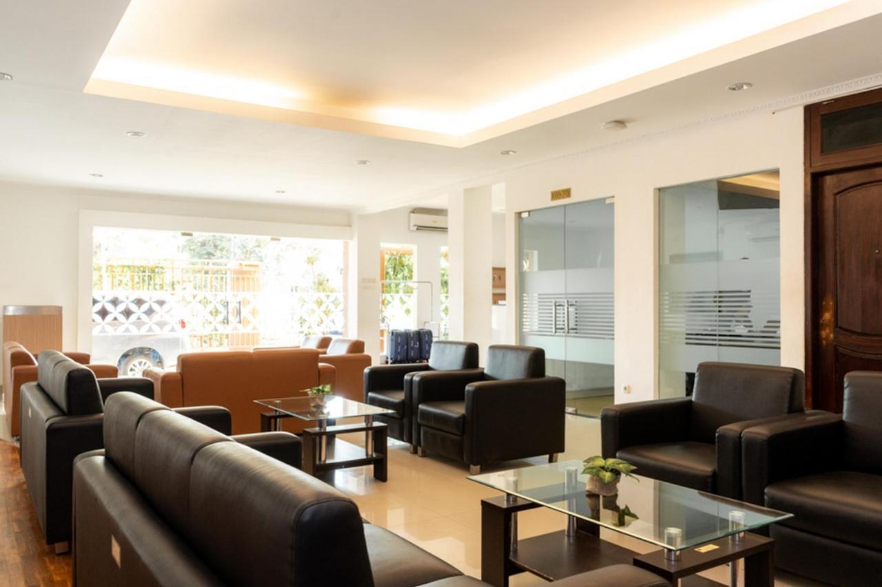 Reddoorz Plus Syariah Near Java Supermall Semarang 2 Экстерьер фото