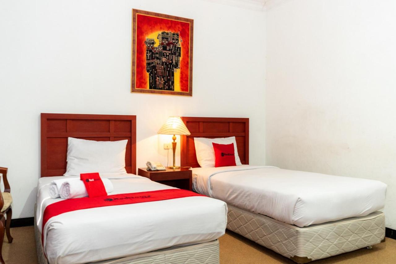 Reddoorz Plus Syariah Near Java Supermall Semarang 2 Экстерьер фото