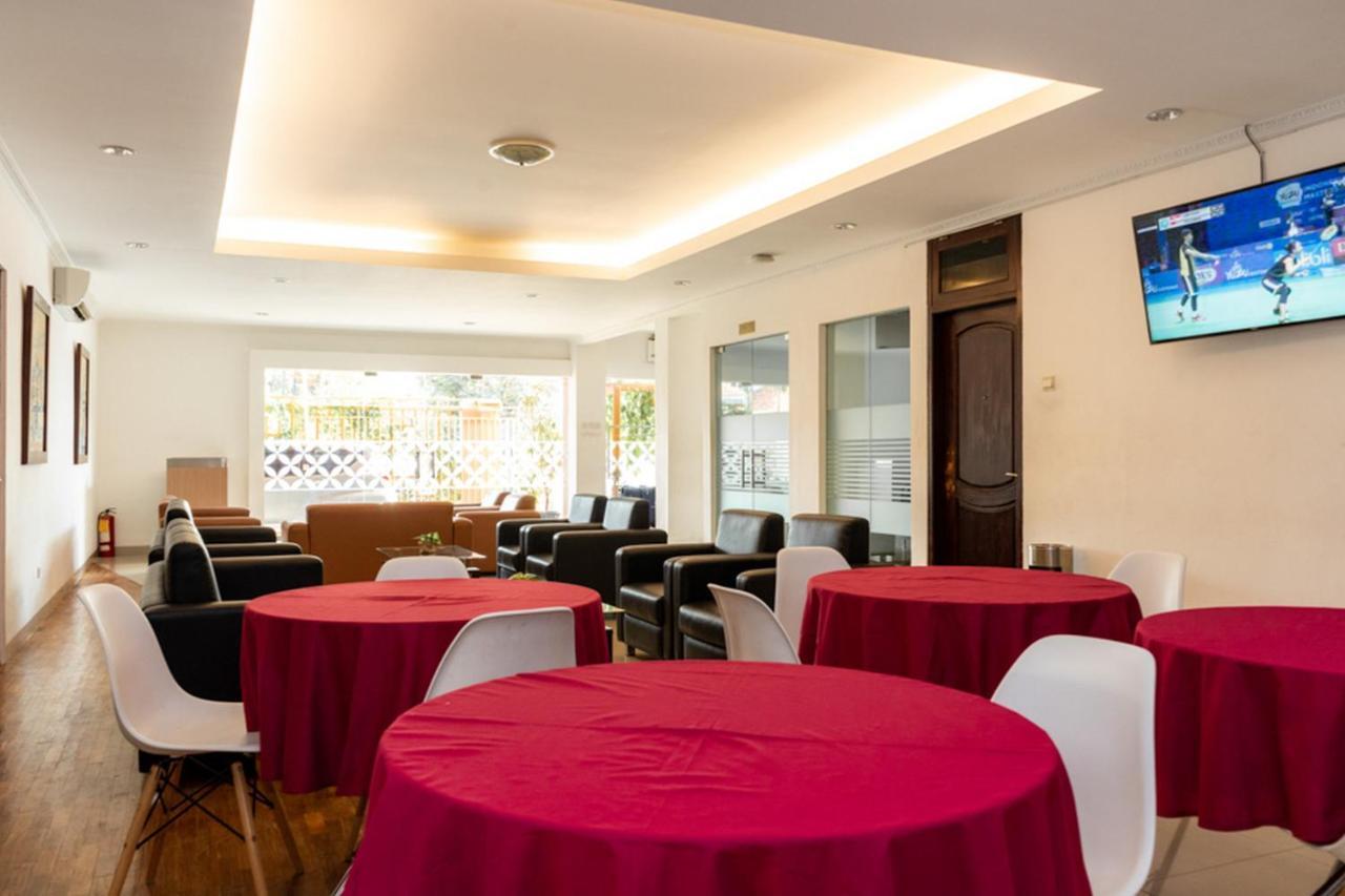 Reddoorz Plus Syariah Near Java Supermall Semarang 2 Экстерьер фото